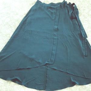 NWT Airy wrapped maxi green skirt